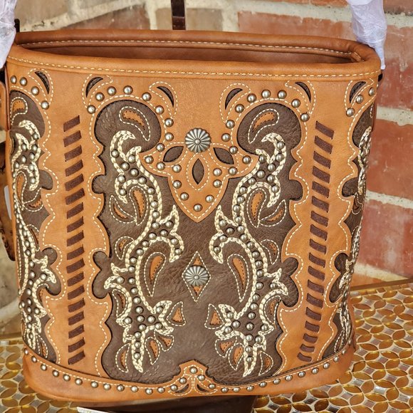 Montana West Brown Concho Crossbody NWT - Picture 2 of 7